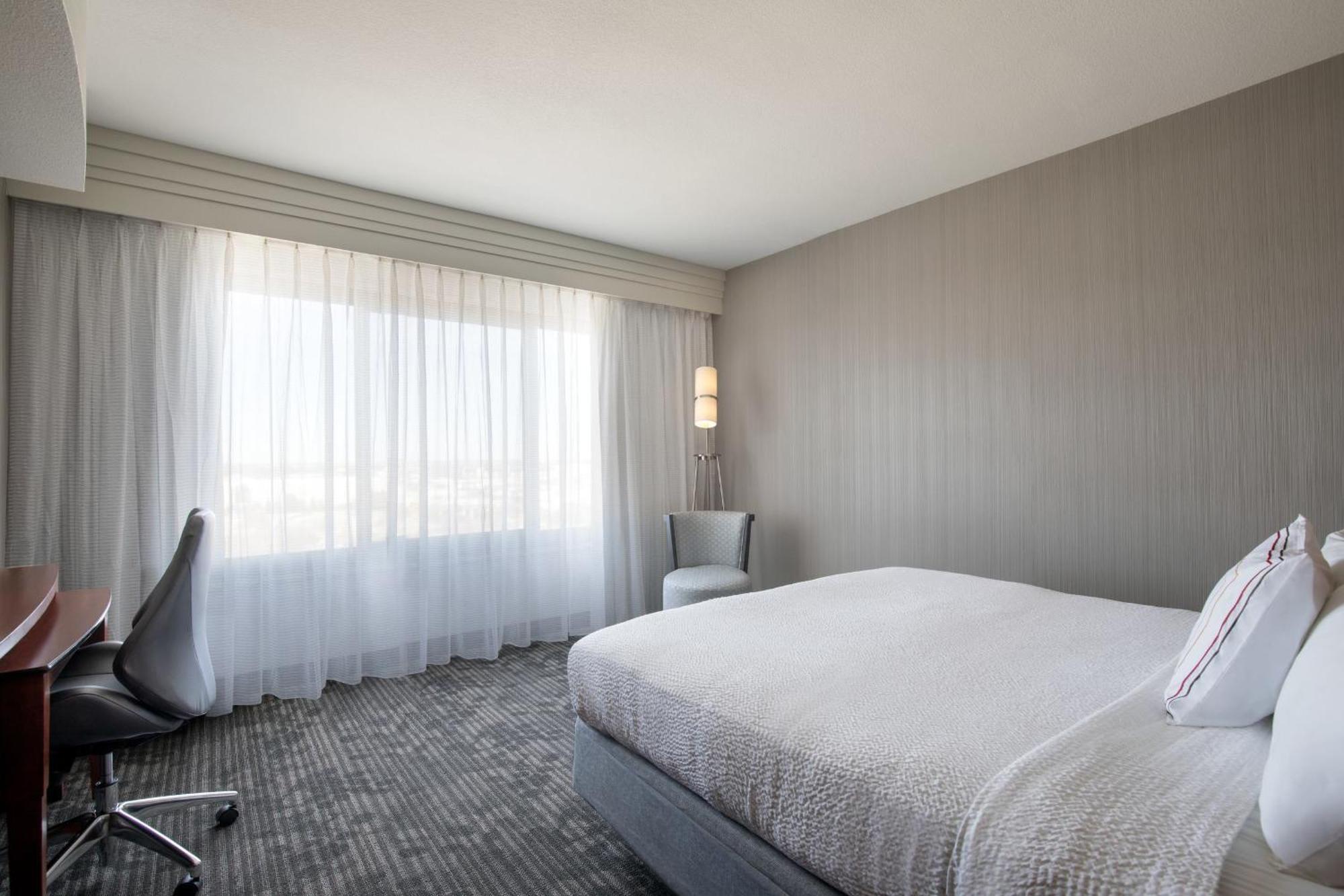 Courtyard By Marriott Fort Smith Downtown Buitenkant foto