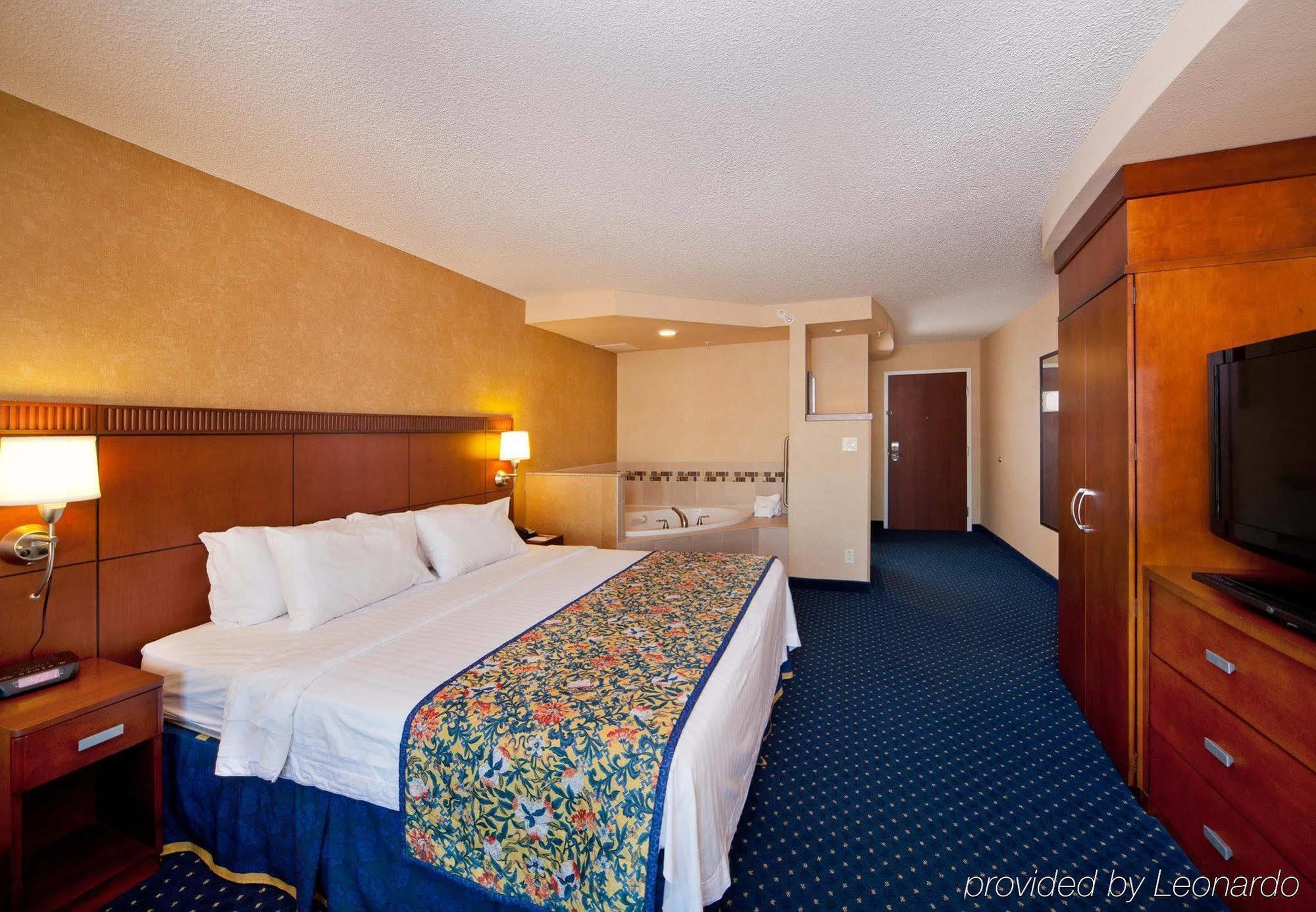Courtyard By Marriott Fort Smith Downtown Buitenkant foto